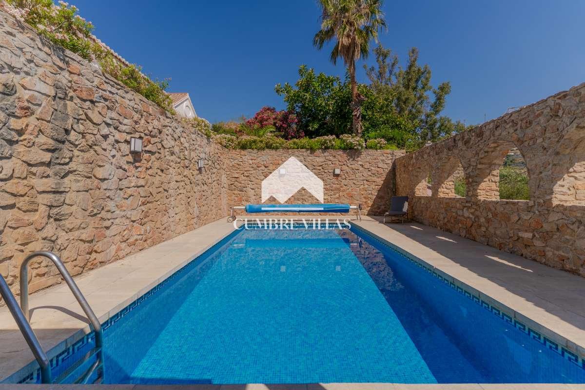 Villa for Sale in Almuñécar