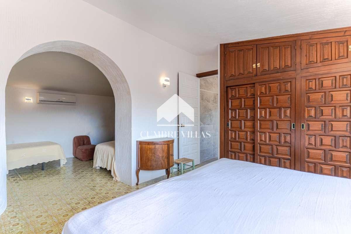 Villa for Sale in Almuñécar