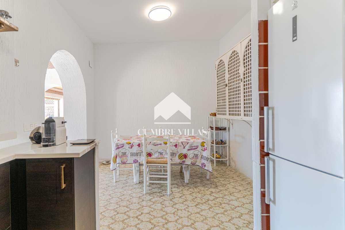 Villa for Sale in Almuñécar