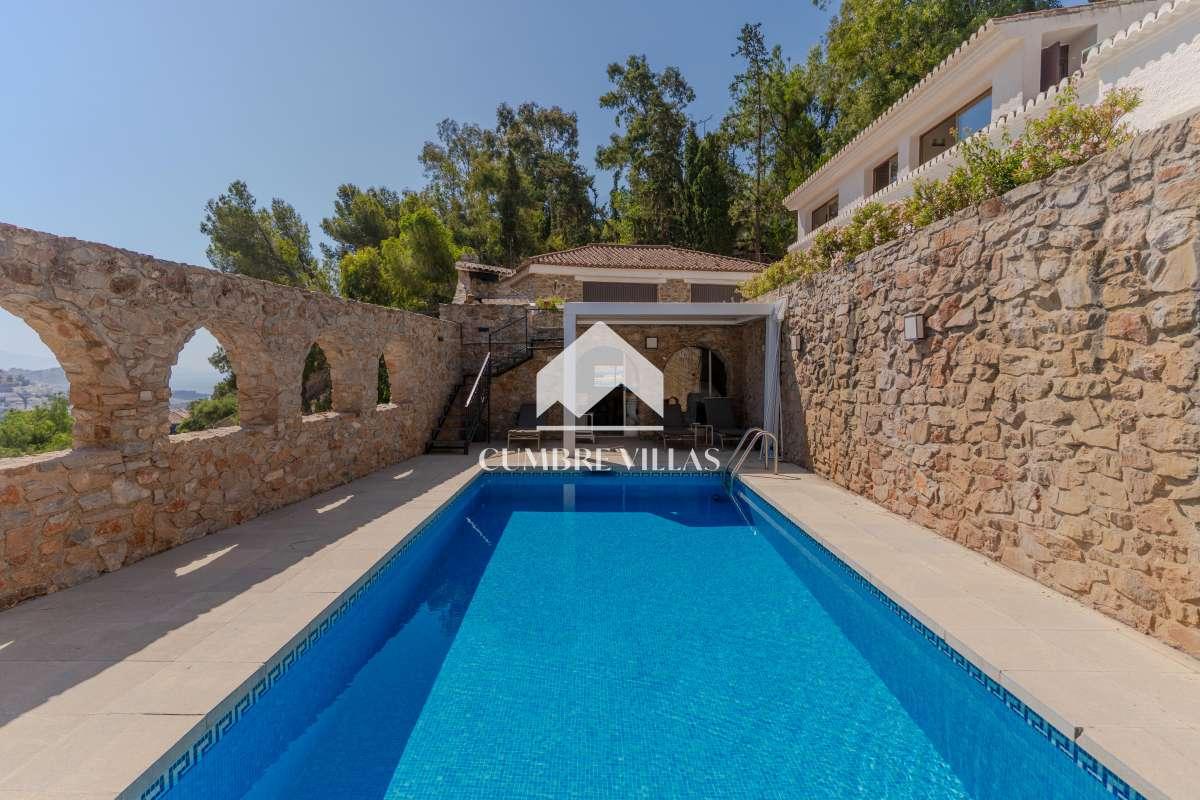 Villa for Sale in Almuñécar