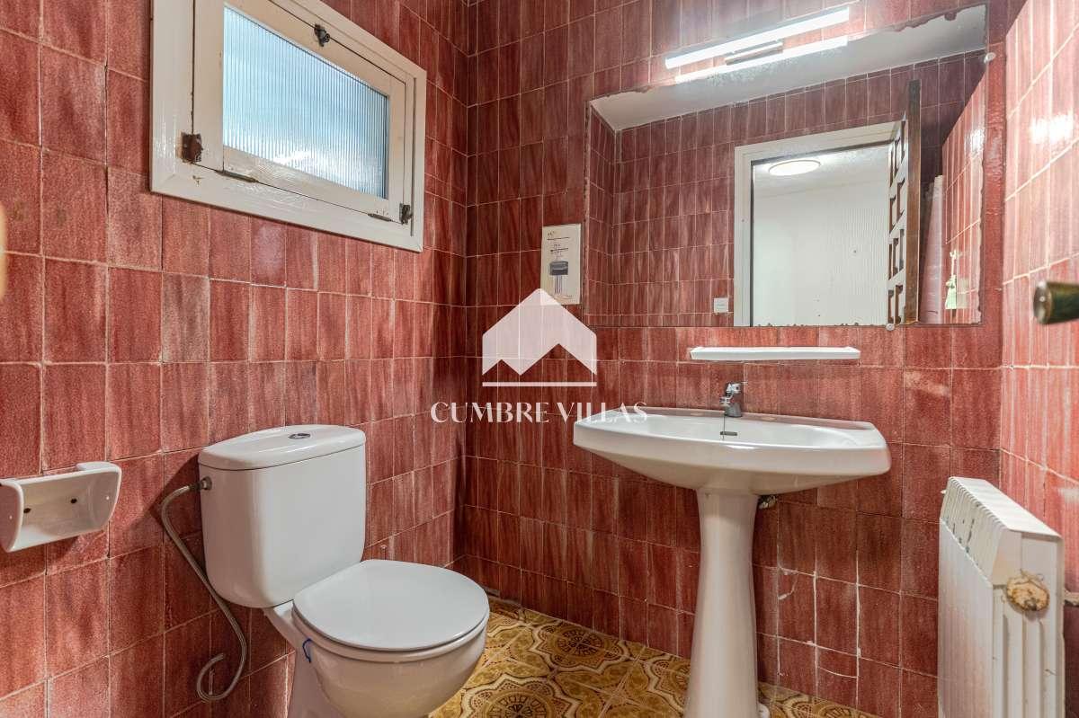 Villa for Sale in Almuñécar