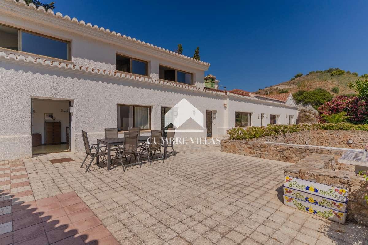 Villa for Sale in Almuñécar