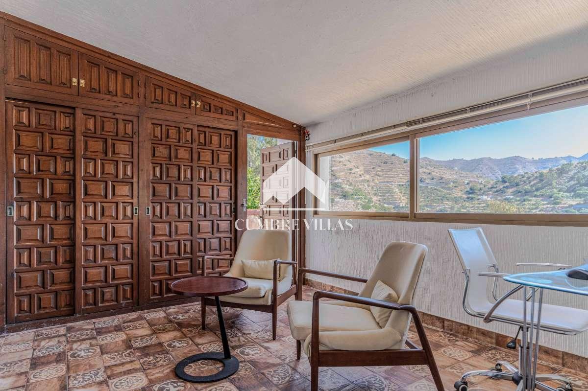 Villa for Sale in Almuñécar