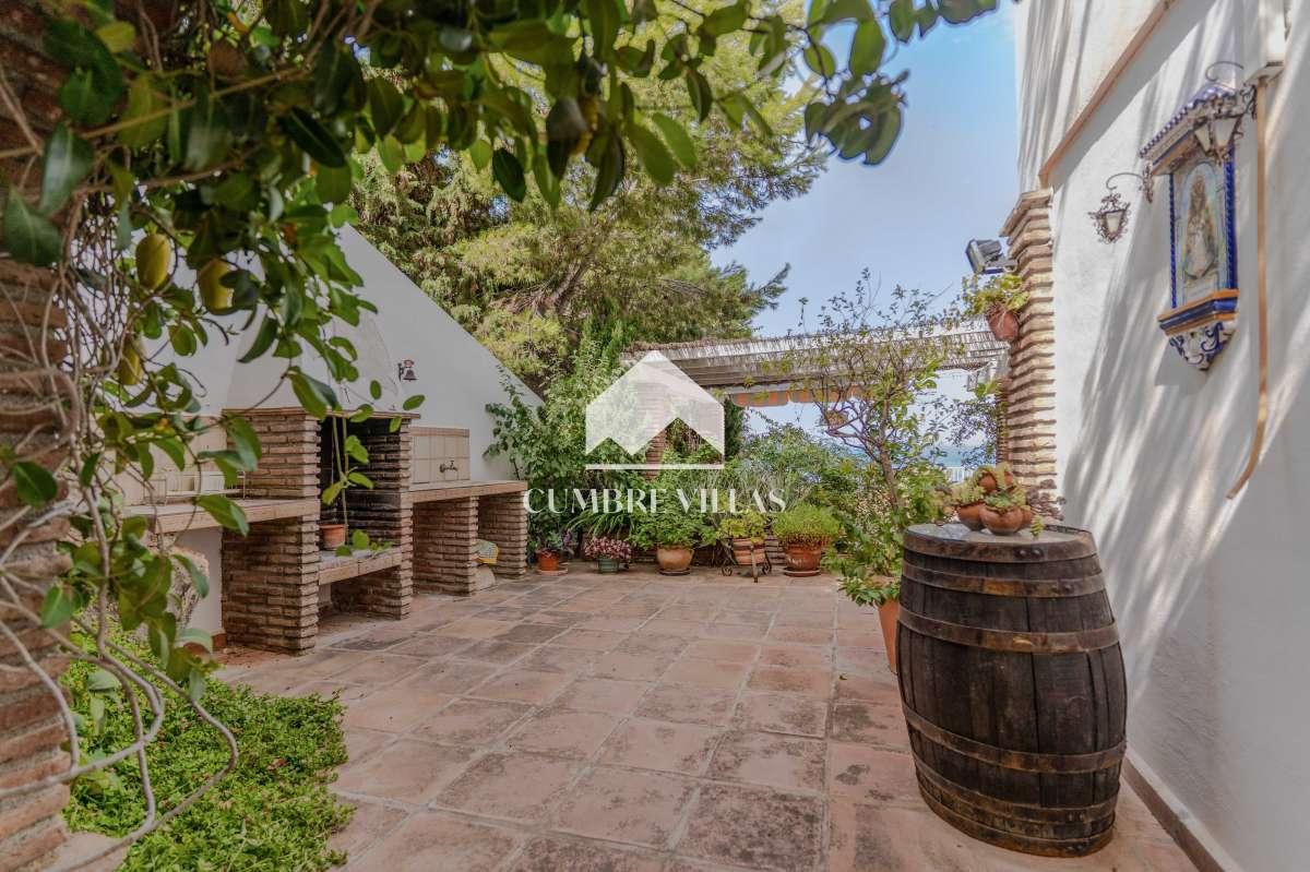 Villa for Sale in Almuñécar