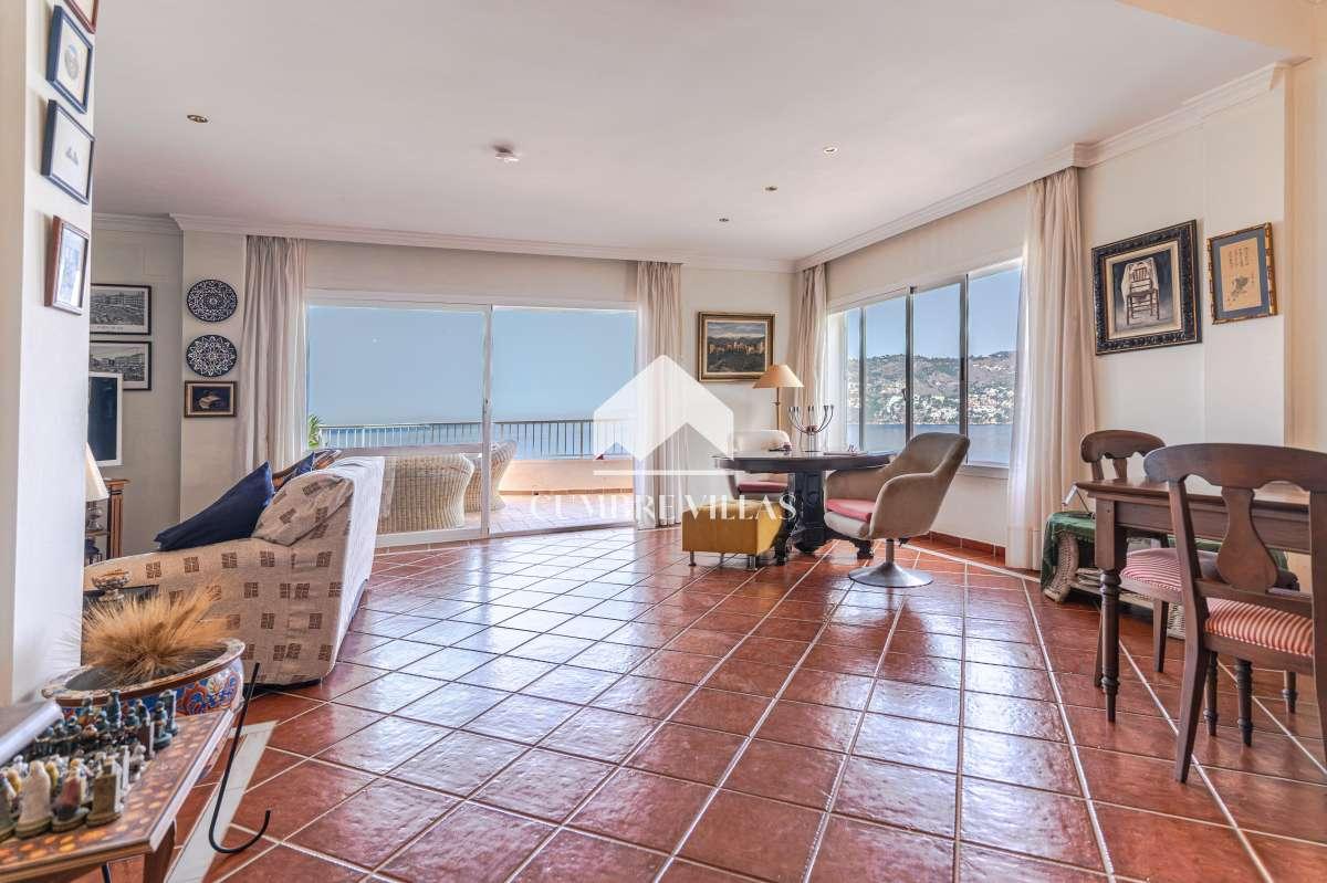 Villa for Sale in Almuñécar