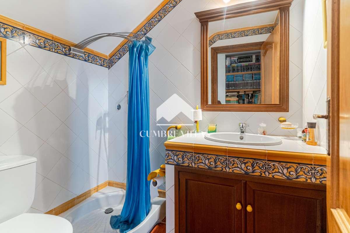 Villa for Sale in Almuñécar