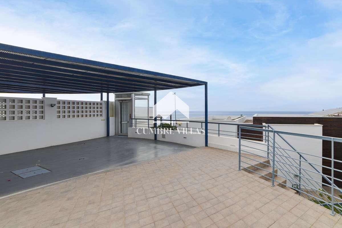 Villa for Sale in Almuñécar