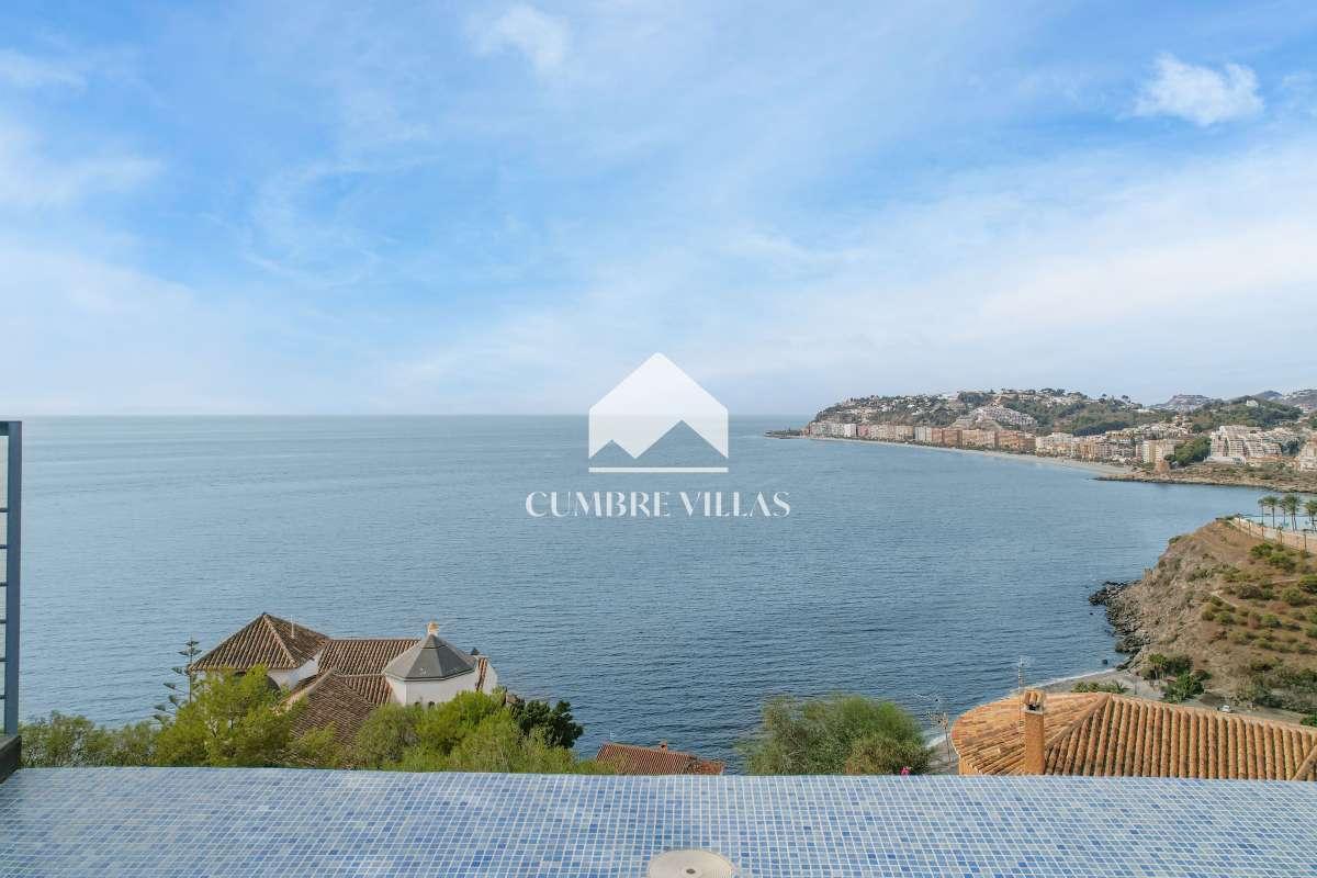 Villa for Sale in Almuñécar