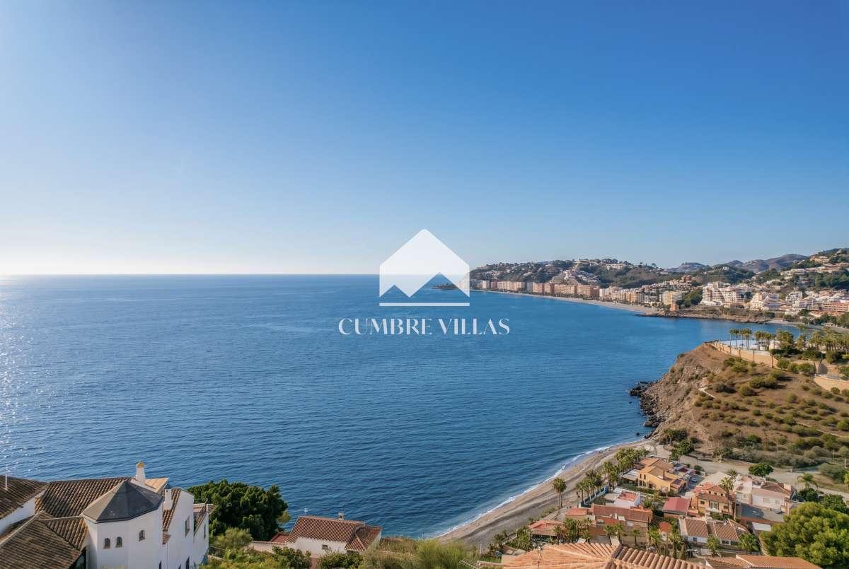 Villa for Sale in Almuñécar