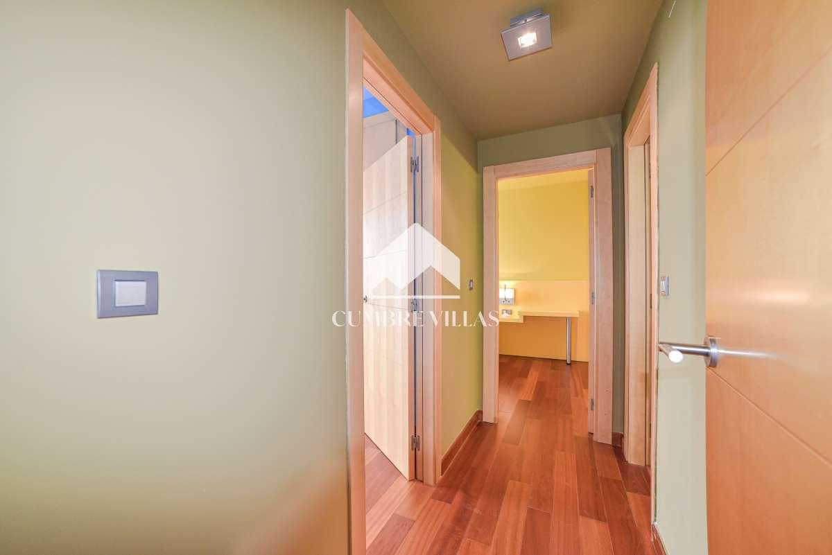 Villa for Sale in Almuñécar
