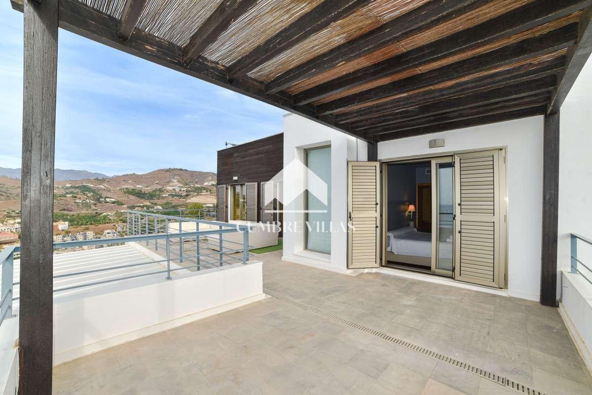 Villa for Sale in Almuñécar