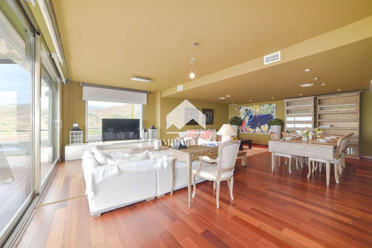 Villa for Sale in Almuñécar