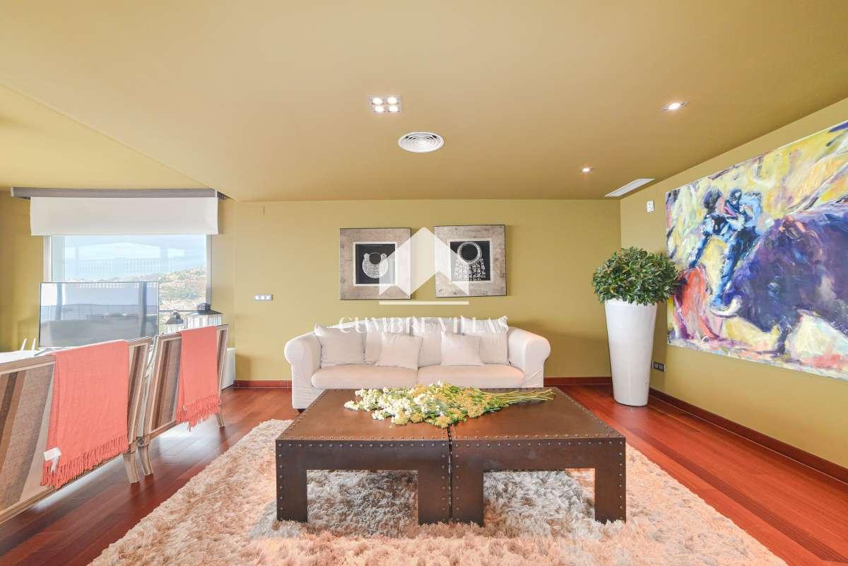 Villa for Sale in Almuñécar