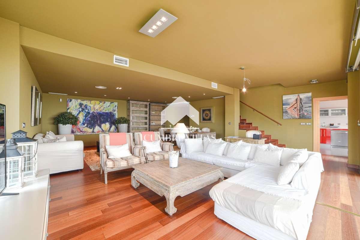 Villa for Sale in Almuñécar