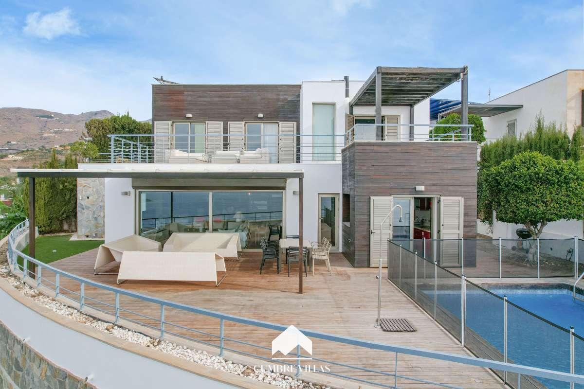 Villa for Sale in Almuñécar