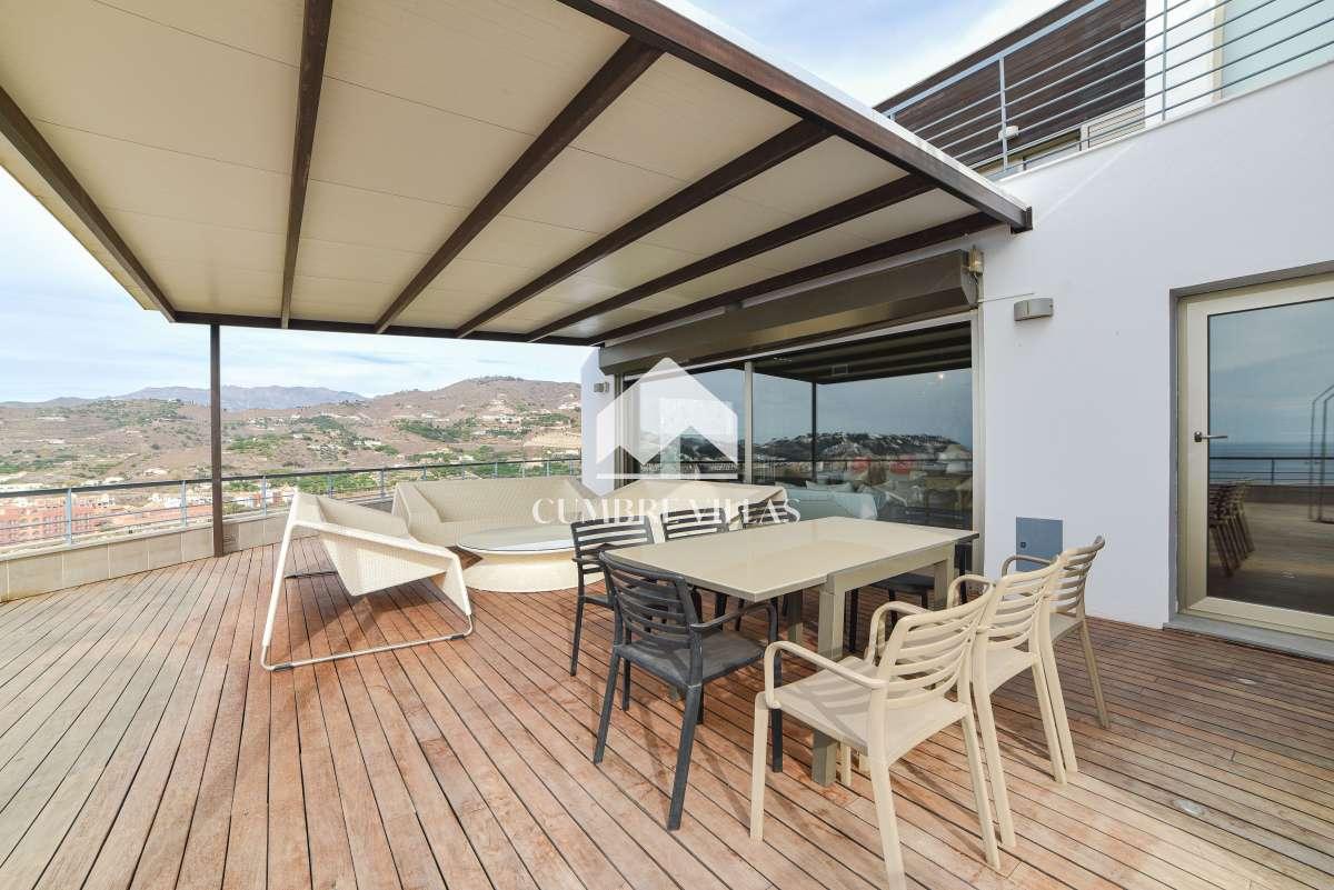 Villa for Sale in Almuñécar
