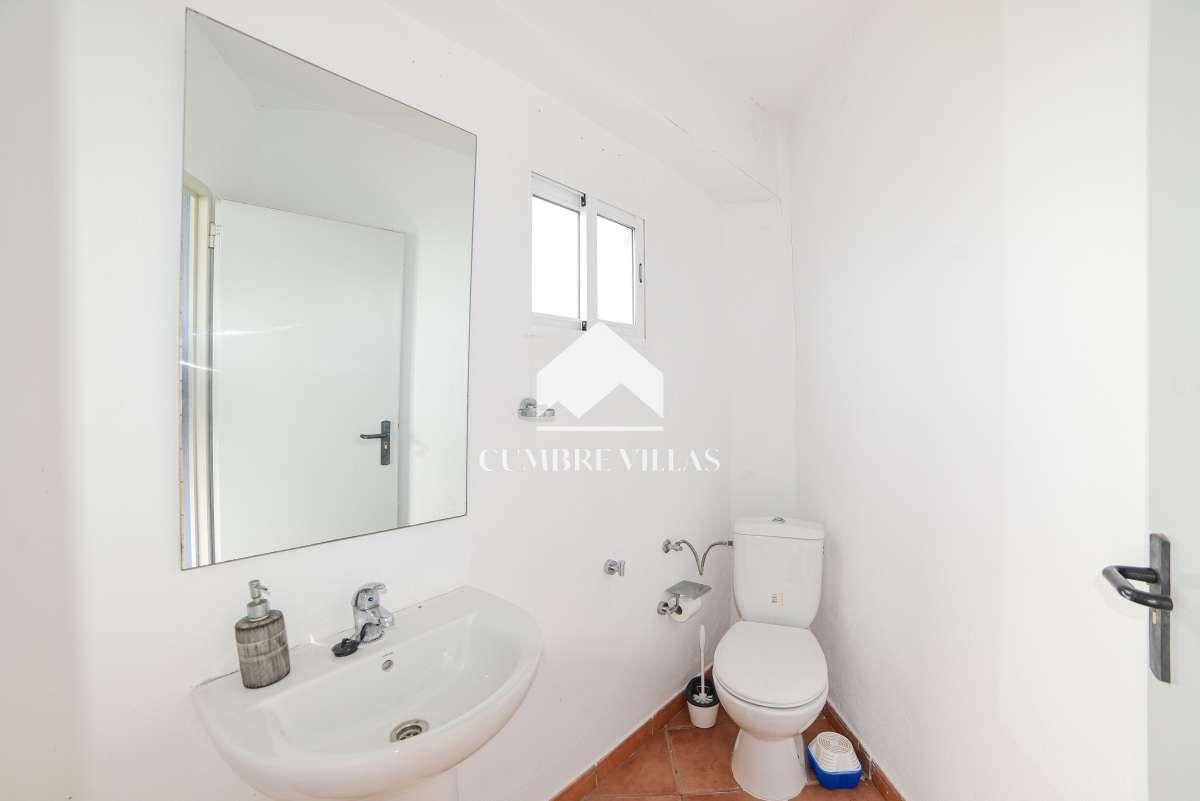 Villa for Sale in Almuñécar