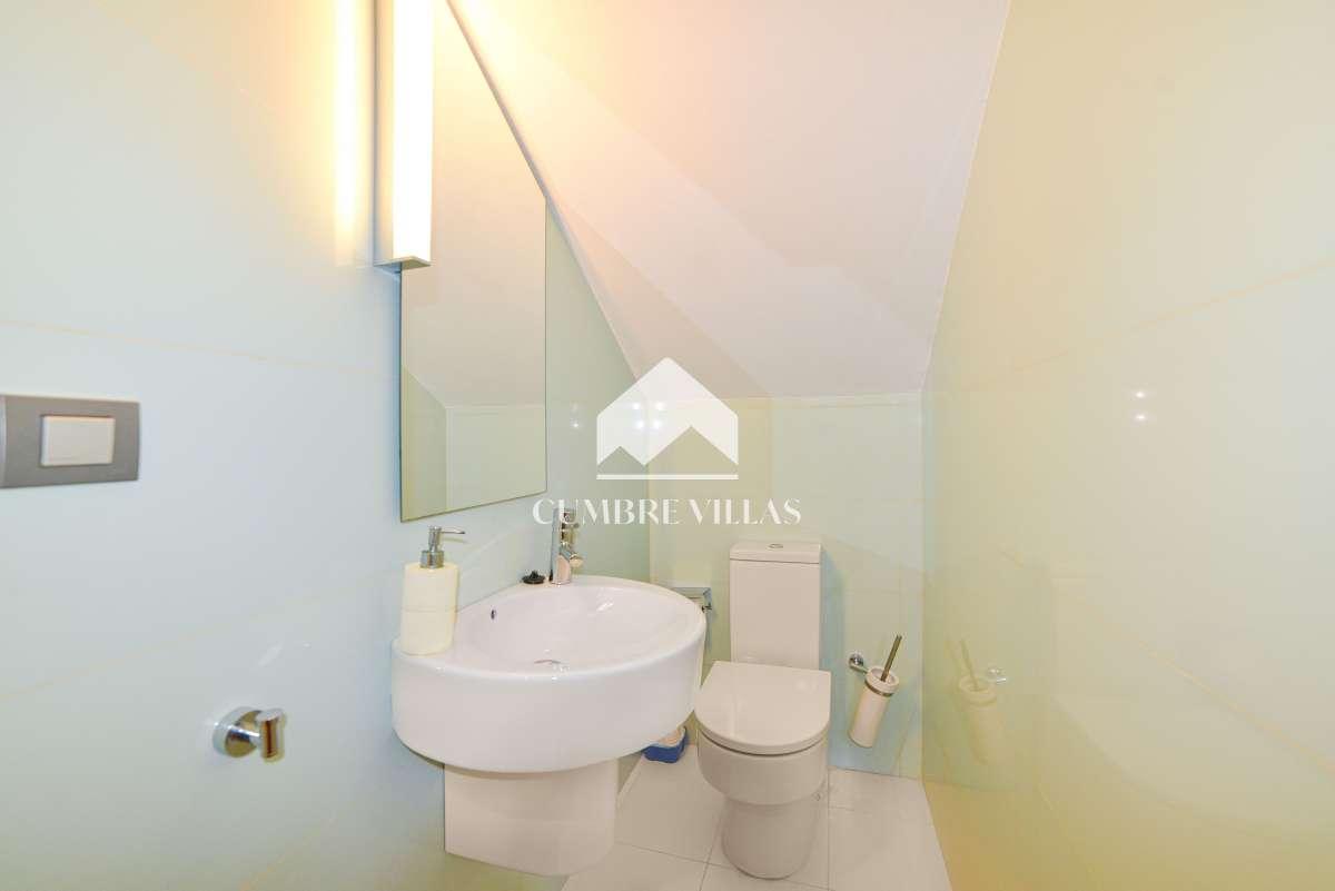 Villa for Sale in Almuñécar