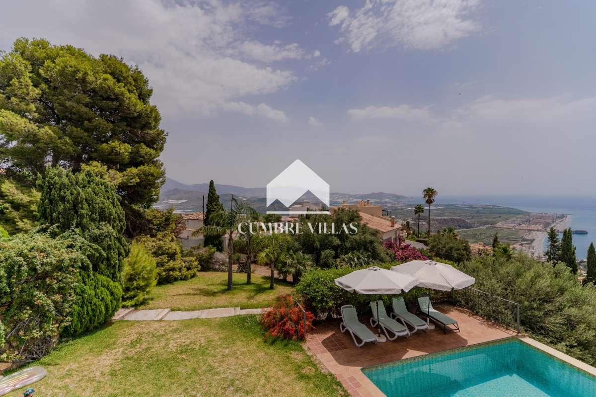 Villa for Sale in Salobreña