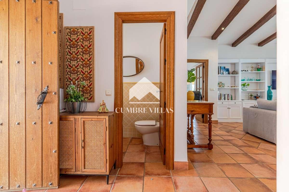 Villa for Sale in Salobreña