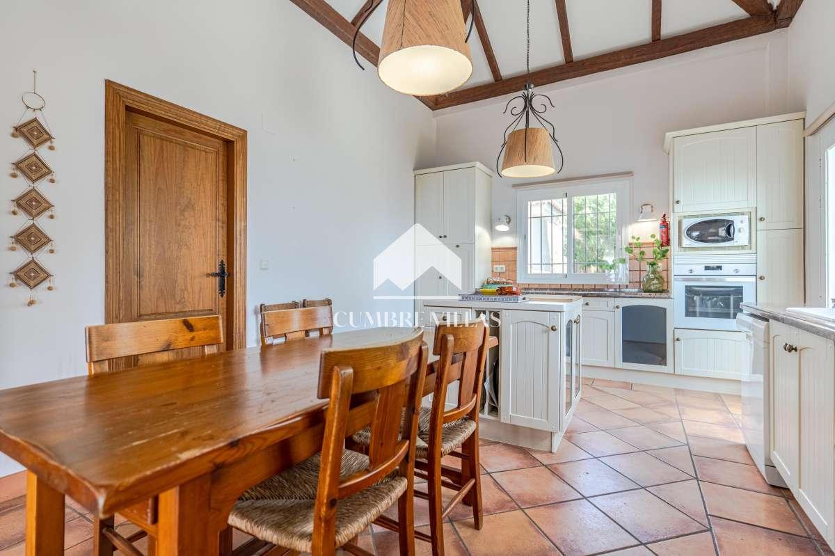 Villa for Sale in Salobreña