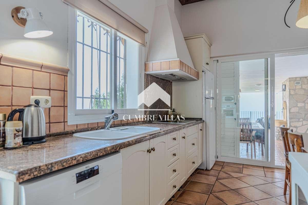 Villa for Sale in Salobreña
