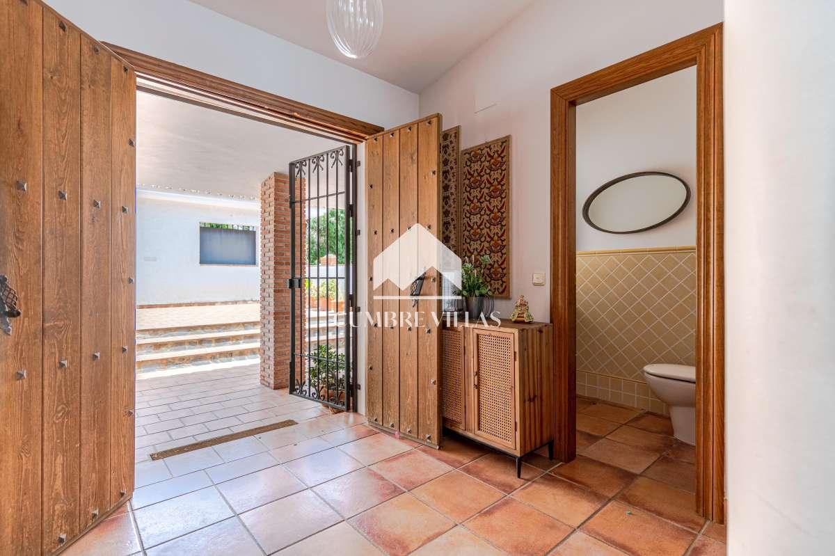 Villa for Sale in Salobreña