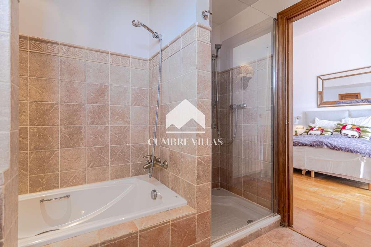 Villa for Sale in Salobreña