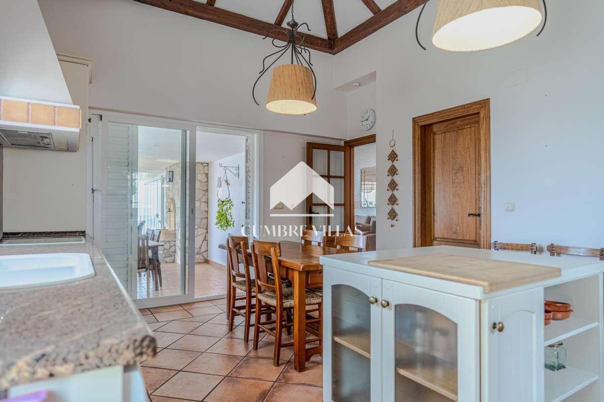 Villa for Sale in Salobreña