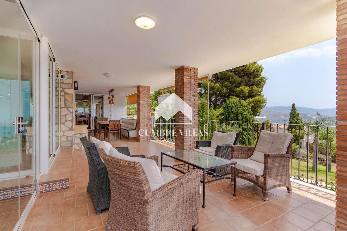 Villa for Sale in Salobreña