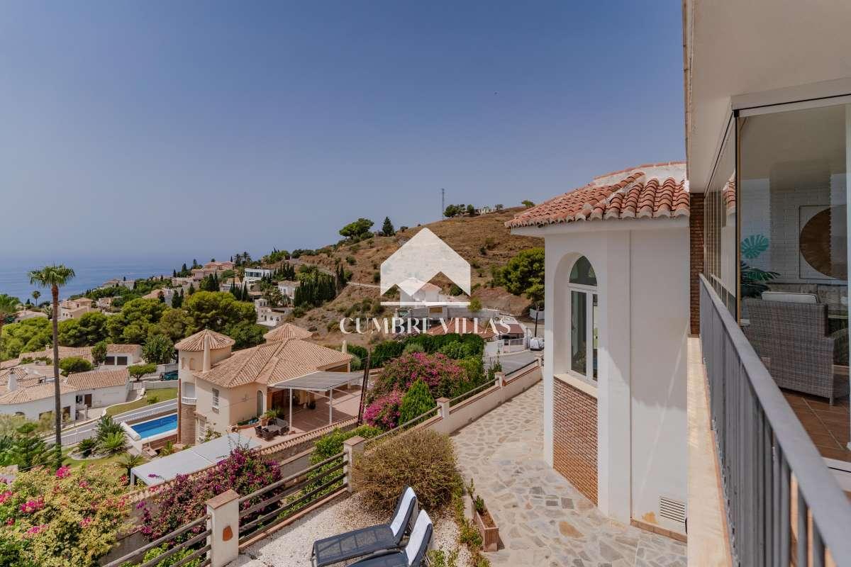 Villa for Sale in Salobreña