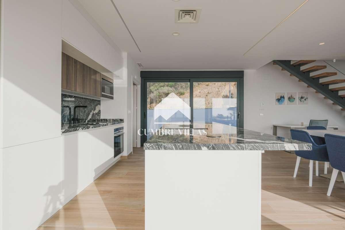 Villa for Sale in Almuñécar