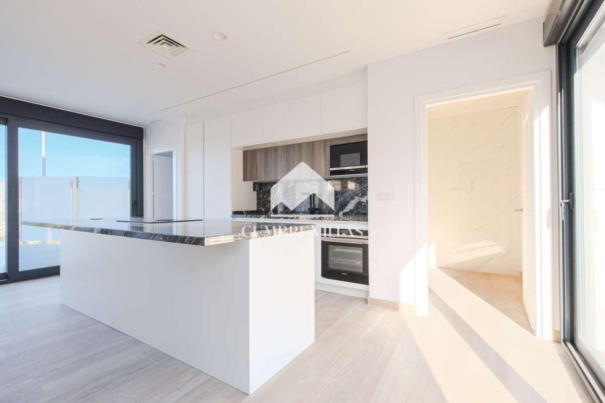 Villa for Sale in Almuñécar