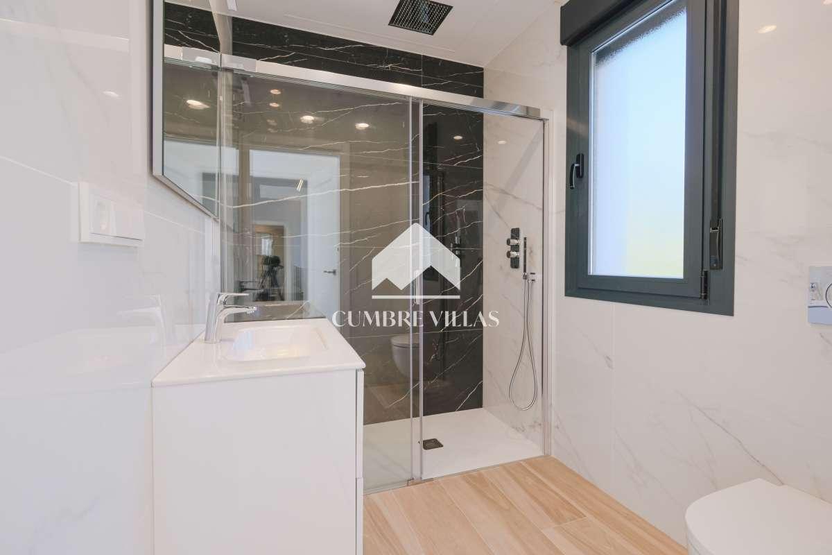 Villa for Sale in Almuñécar