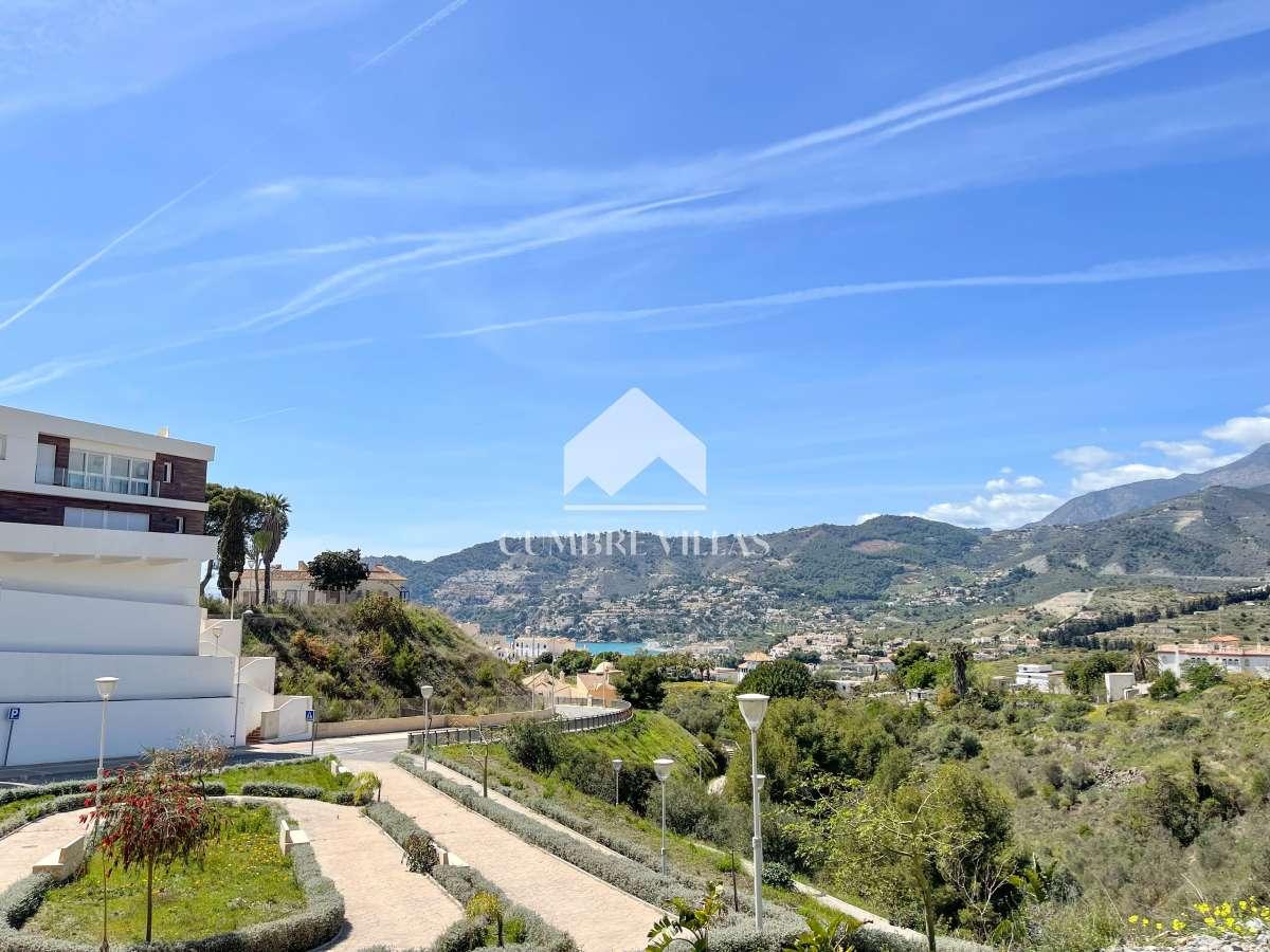 Villa for Sale in Almuñécar