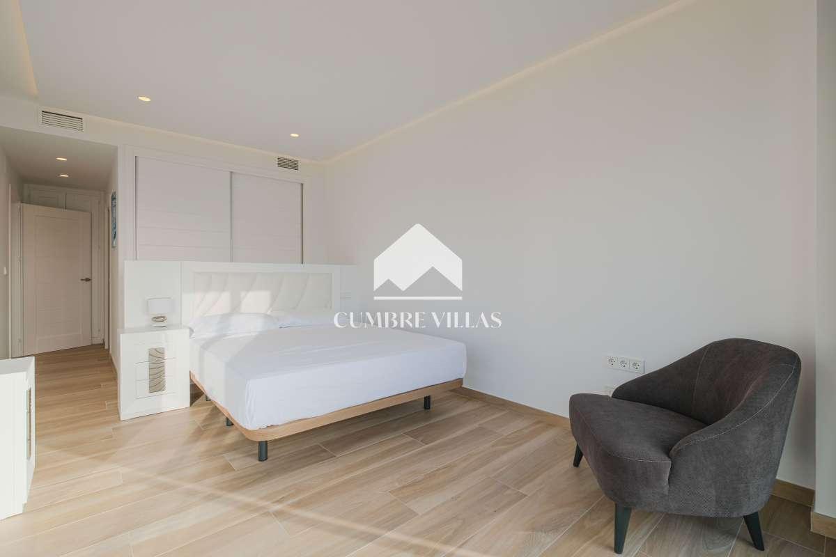 Villa for Sale in Almuñécar