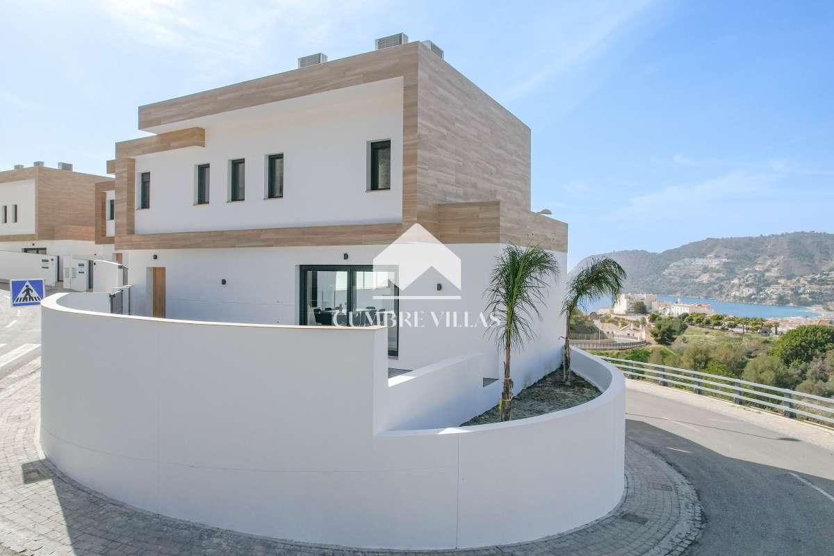 Villa for Sale in Almuñécar