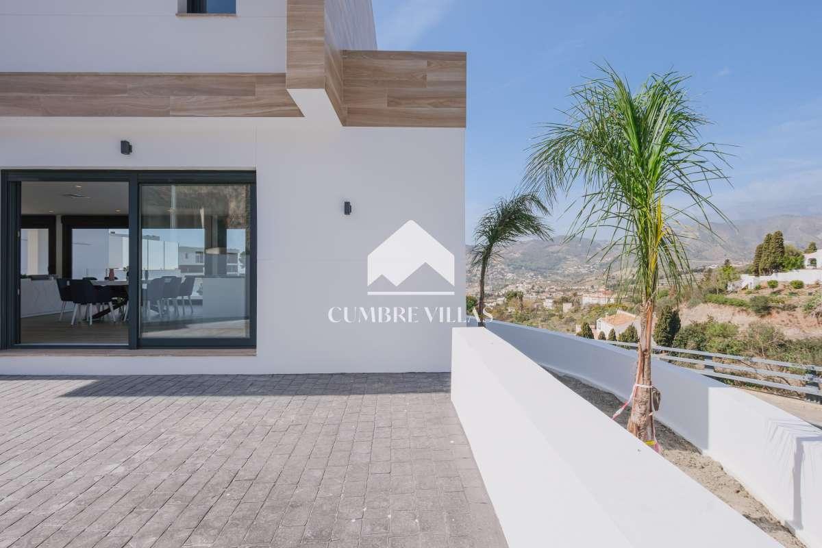 Villa for Sale in Almuñécar