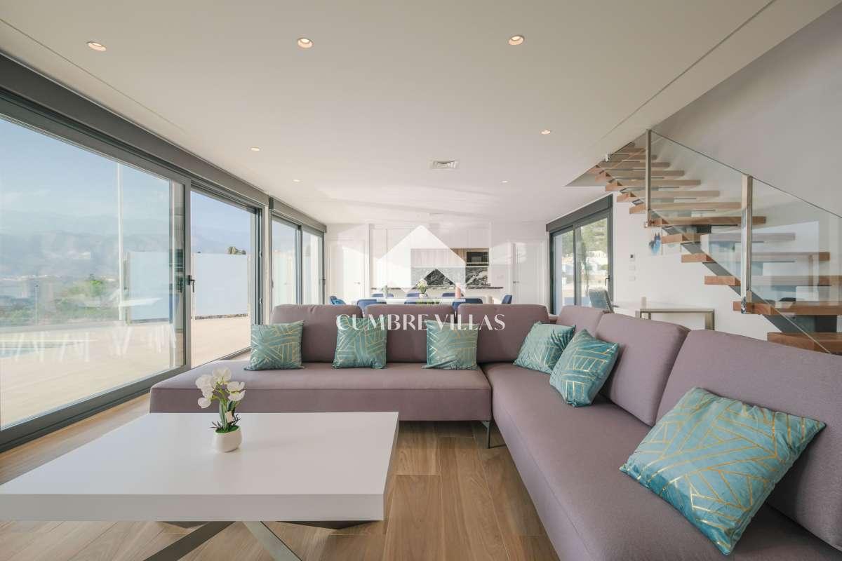 Villa for Sale in Almuñécar