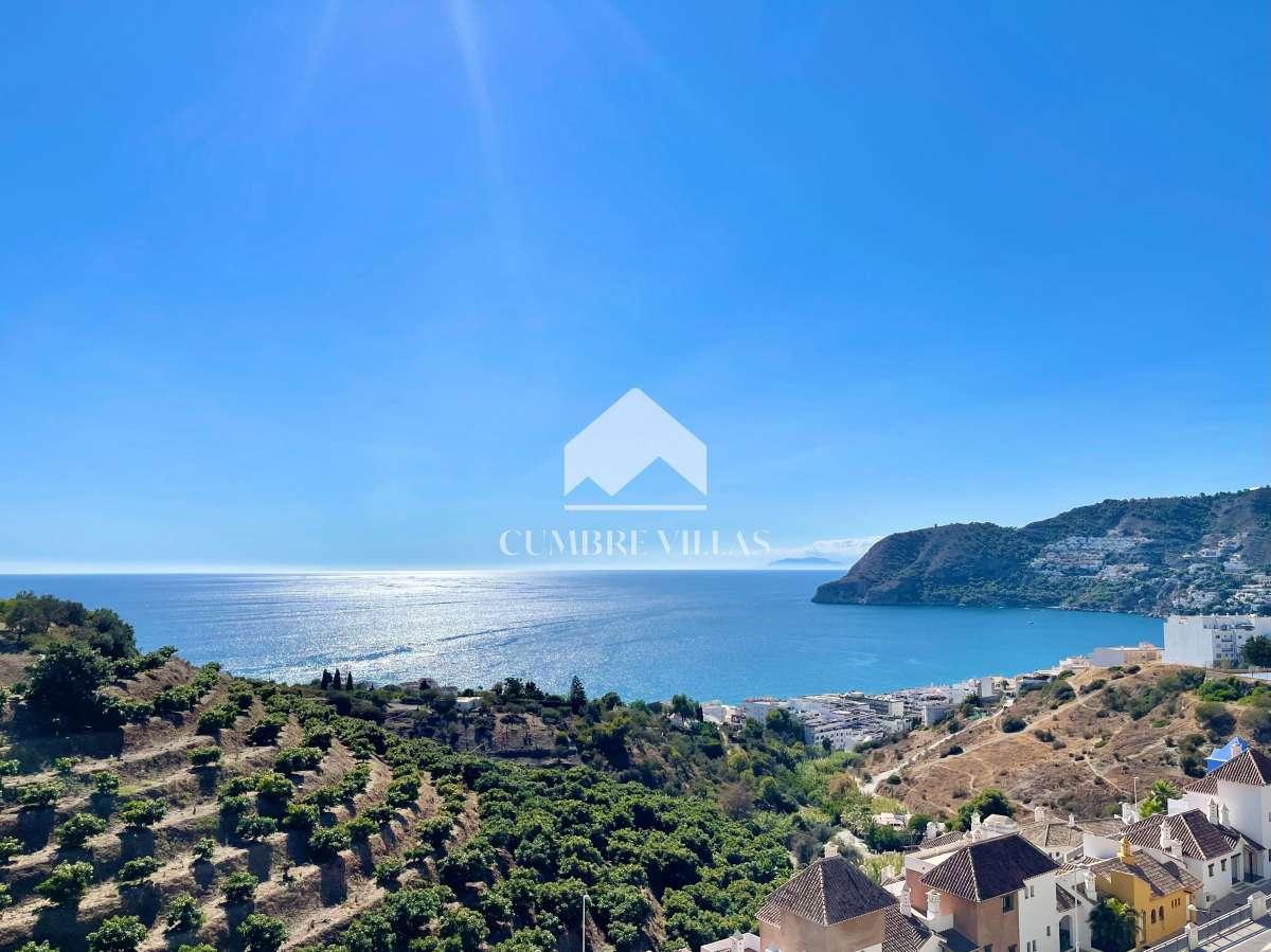 Villa for Sale in Almuñécar