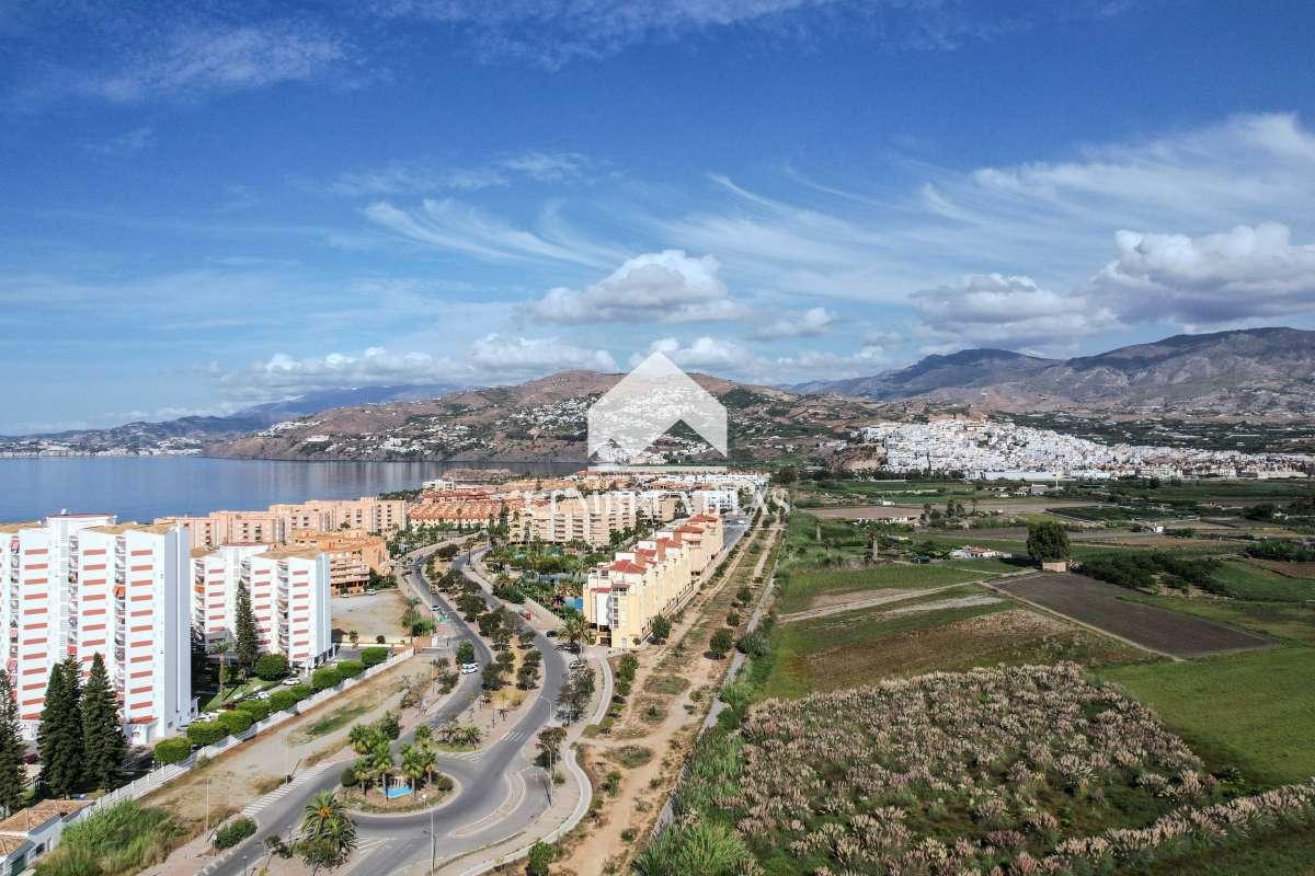 Villa for Sale in Salobreña