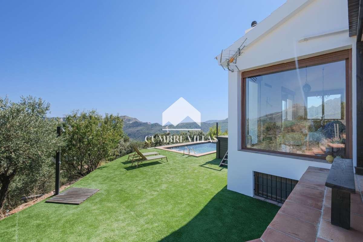 House for Sale in Otívar