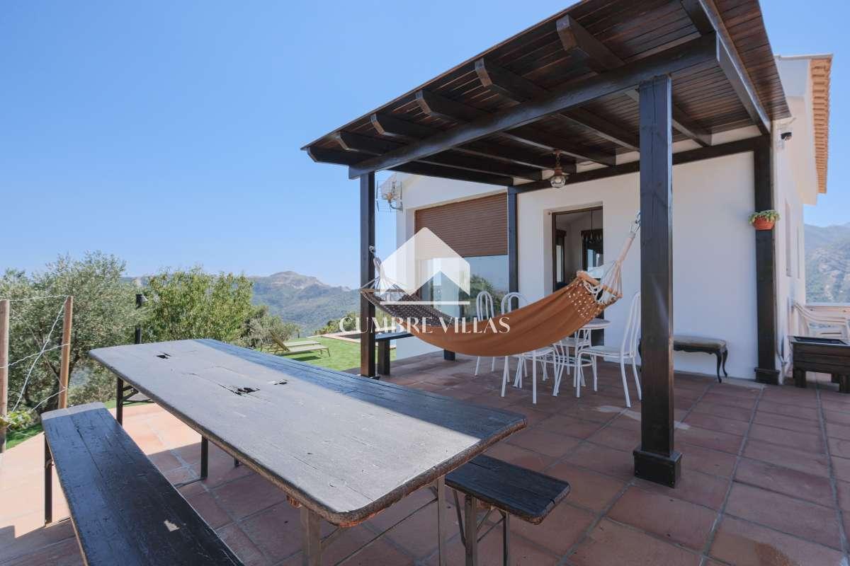 House for Sale in Otívar