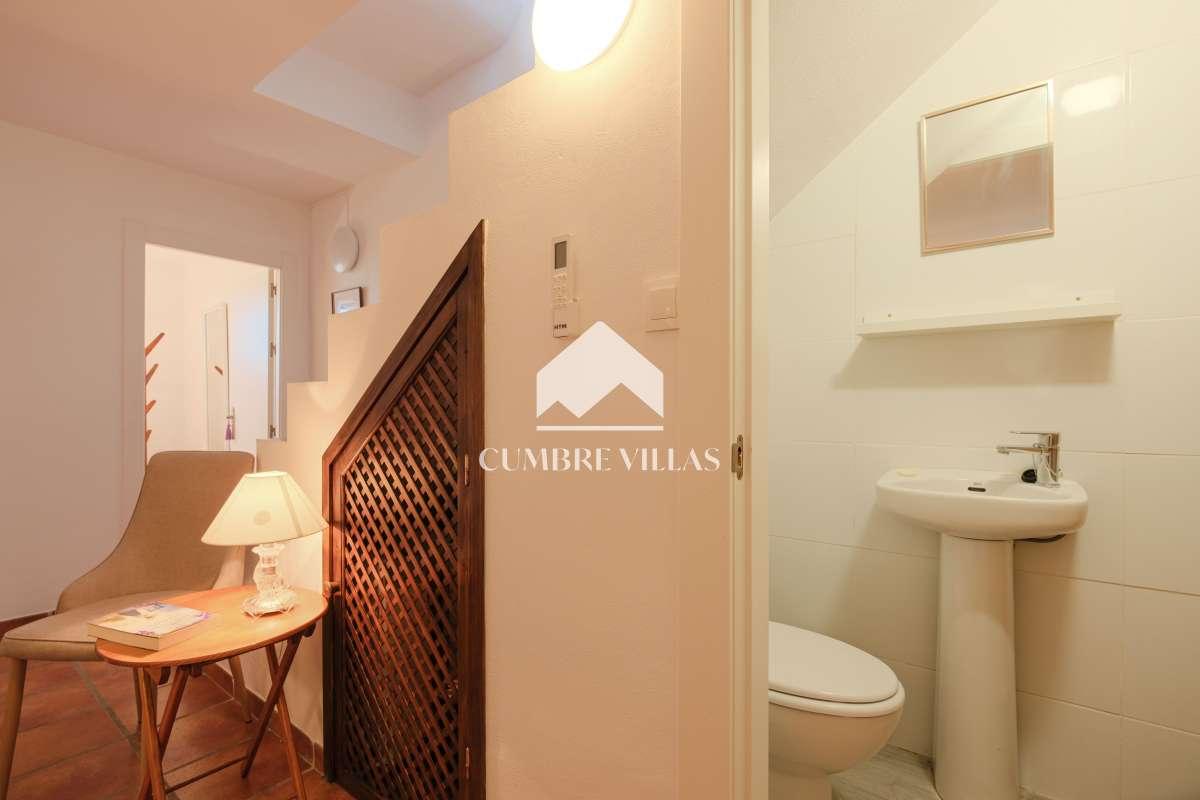 House for Sale in Otívar