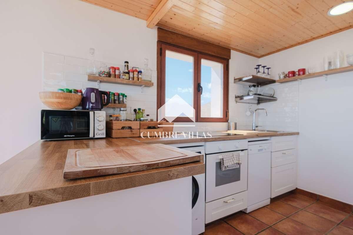 House for Sale in Otívar