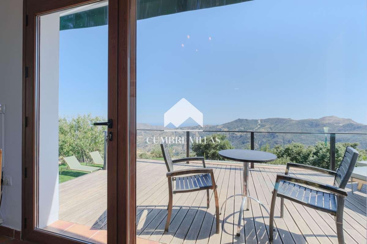 House for Sale in Otívar