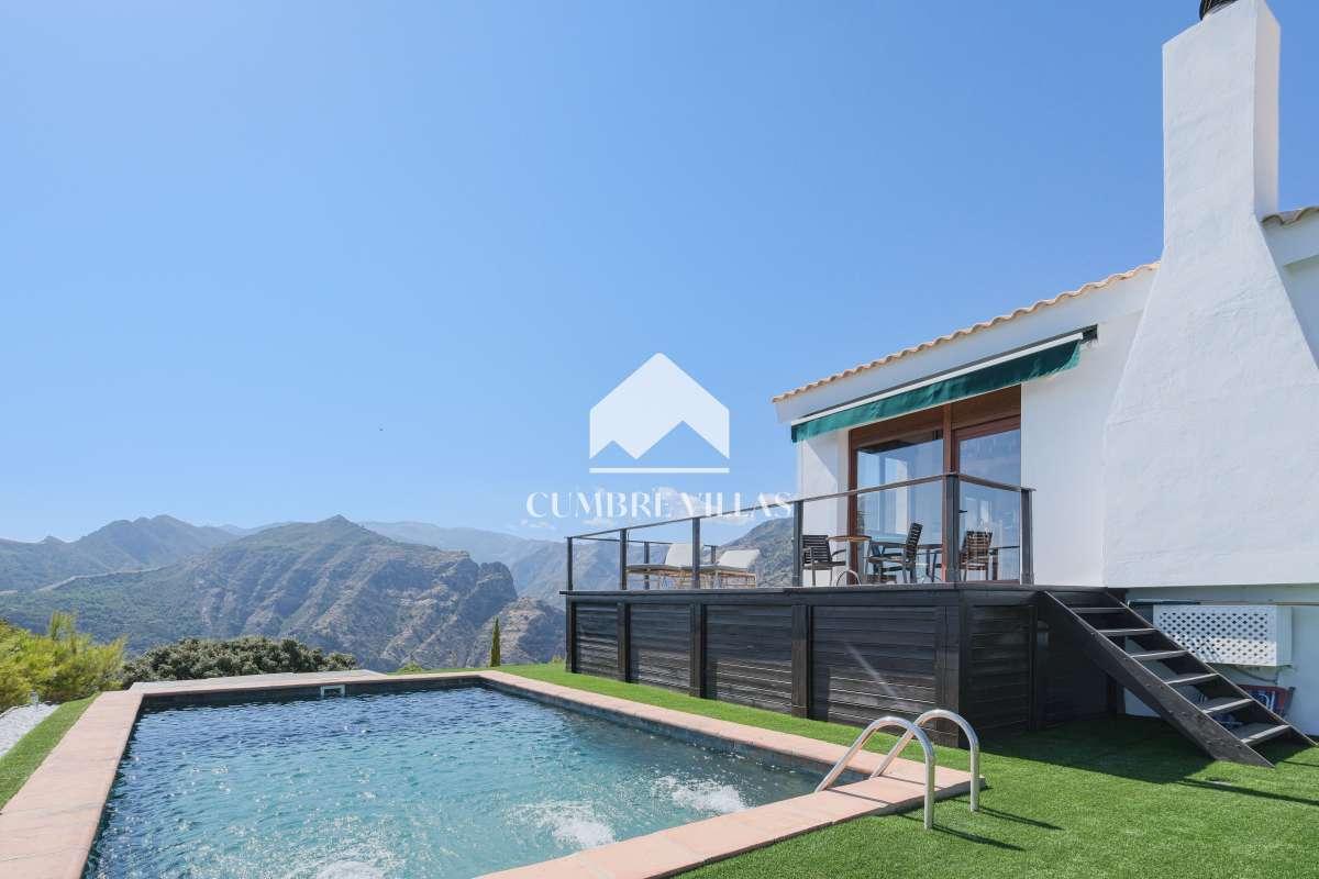 House for Sale in Otívar