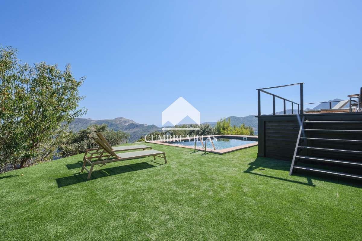 House for Sale in Otívar