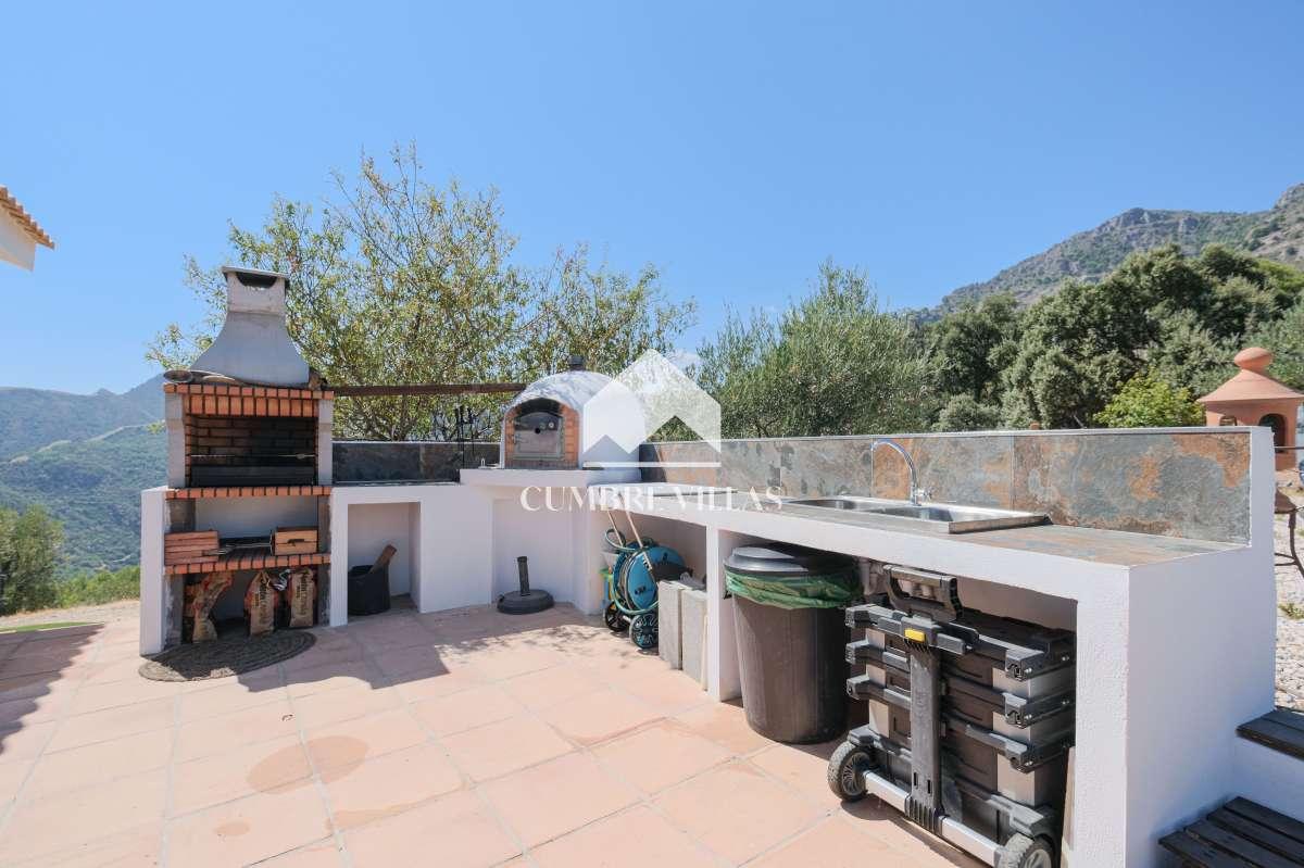 House for Sale in Otívar