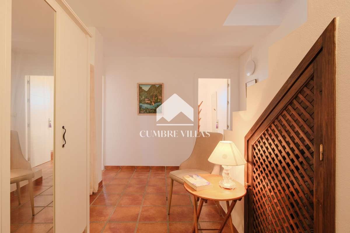 House for Sale in Otívar